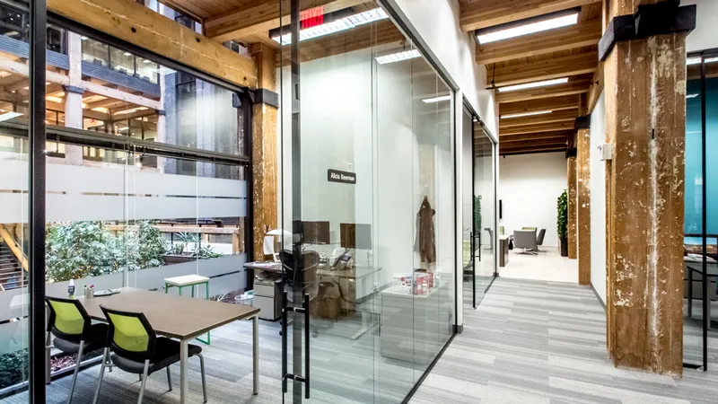 Single Glaze Partition